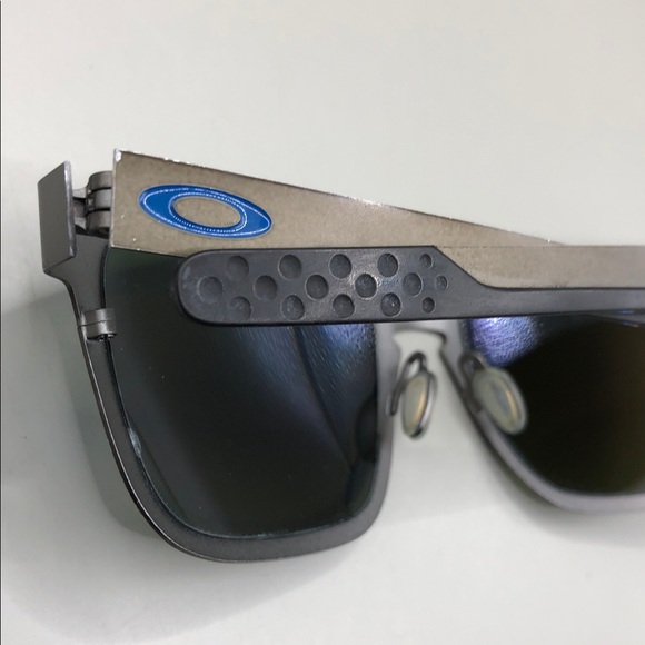 Oakley Holbrook Metal Sunglasses OO4123-0755 Sapphire Lens Gunmetal Frame - Picture 5 of 11